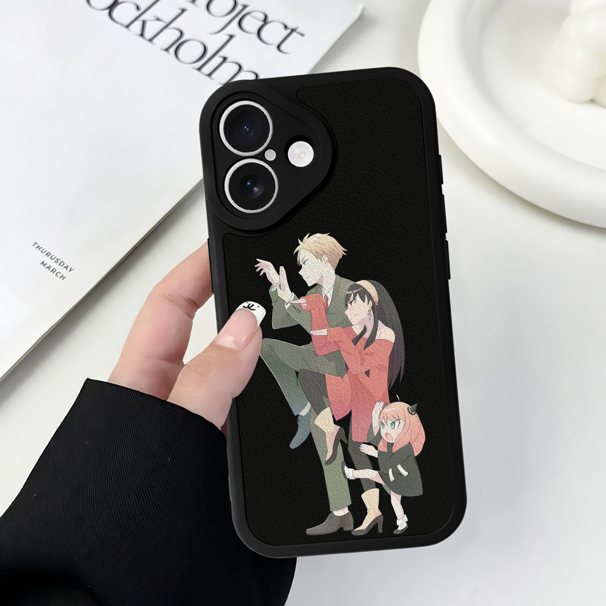 （画像用） SPY×FAMILY间谍家家酒 【iPhone 16シリーズ対応】シリコンスマホケース（レザー調） 材質：シリコン